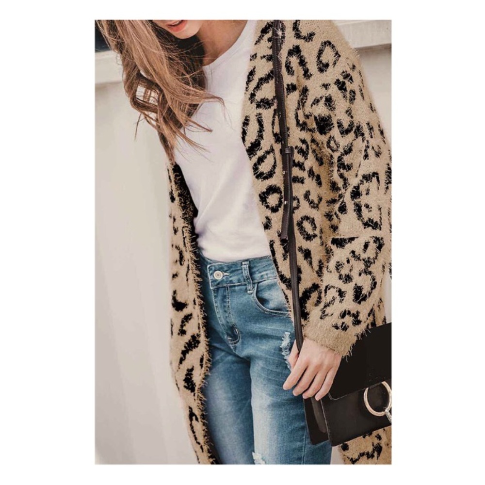 Fuzzy Leopard Print Cardigan - Picture 5 of 6